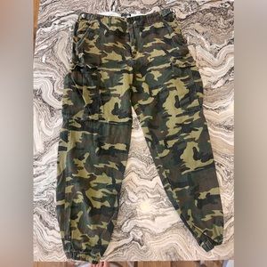 Fashion Nova Camo Cargo Pants Size XL